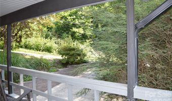 184 Laurel Rd, Arden, NC 28704