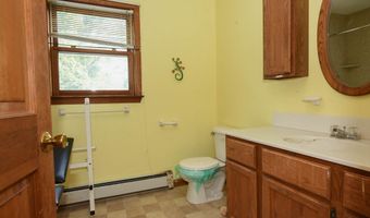 179 County Rd, Ashby, MA 01431