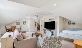 4 Addison St, Beaufort, SC 29907