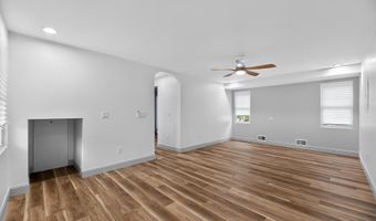 29 Ravenwood Blvd, Barnegat, NJ 08005