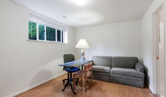 8901 CHARRED OAK Dr, Bethesda, MD 20817