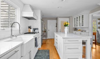 79 Sturgis Ln, Barnstable, MA 02630