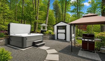 290 Trask Side Rd, Alton, NH 03810
