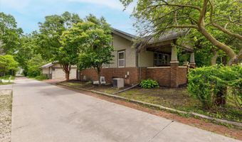 818 Northwestern Ave, Ames, IA 50010