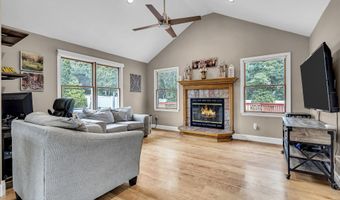 317 Trenton Ave N, Bayville, NJ 08721