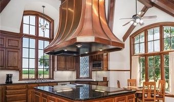 879 N 200 Rd, Baldwin City, KS 66006