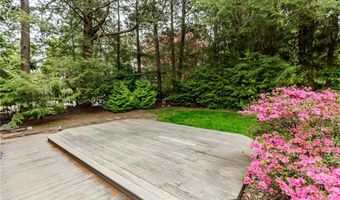 7 White Birch Rd, Cranston, RI 02920