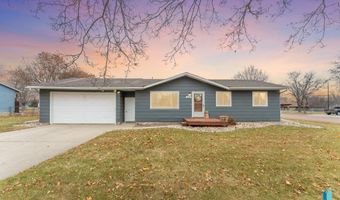 112 E Glenwood Dr, Brandon, SD 57005