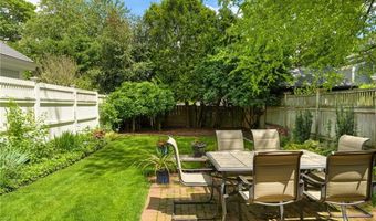 47 Second St, Newport, RI 02840