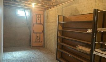 2372 Triplett Blvd, Akron, OH 44312