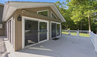 70 Mahoney Rd, Colchester, CT 06415