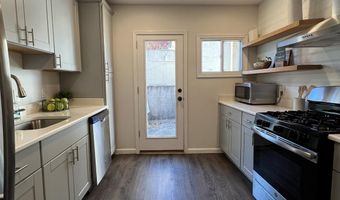 324 S CASTLE St, Baltimore, MD 21231