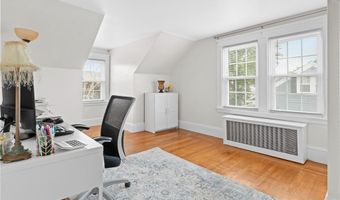 190 Auburn St, Cranston, RI 02910