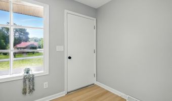 601 Riverview Dr, Altavista, VA 24517