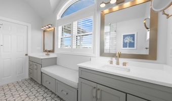 706 S BAY Ave, Beach Haven, NJ 08008