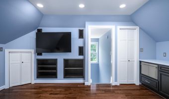 407 Maple Creek Ct, Apex, NC 27502