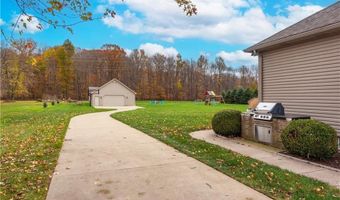 7661 Heritage Way, Amherst, OH 44001