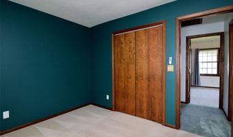 1585 Hemlock Dr, Ashtabula, OH 44004