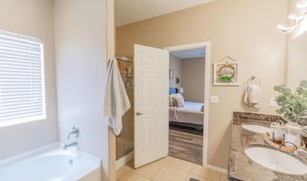 241 Burnage Ln, Alamogordo, NM 88310