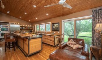 364 E 1600 Rd, Baldwin City, KS 66006