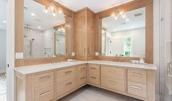 84 Coggeshall Ave, Newport, RI 02840