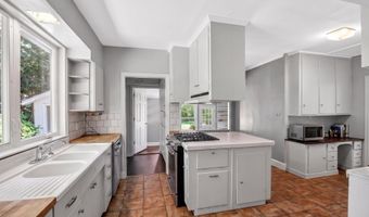 512 Carrison St, Camden, SC 29020