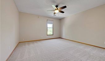 17713 157th Ter, Basehor, KS 66012