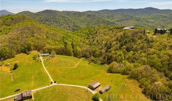 762 George Eggers Rd, Banner Elk, NC 28604