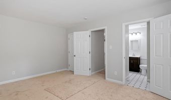 330 Whitehall Dr, Ballwin, MO 63021