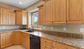 704 SW Coventry Cir, Ankeny, IA 50023