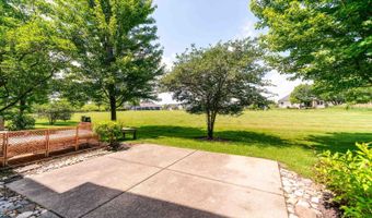 2636 Pondview Dr, Algonquin, IL 60102