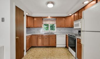 247 Stevens St, Bristol, CT 06010