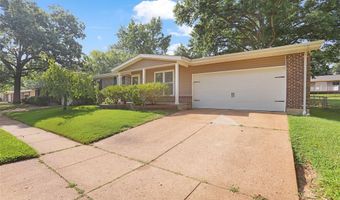 1210 Dorne Dr, Ballwin, MO 63021