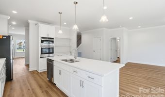 609 Muirfield Dr, Albemarle, NC 28001