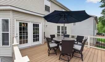 688 Stoney Creek Ln, Ballwin, MO 63021