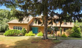 40 Gosnold Rd, North Kingstown, RI 02852