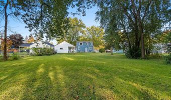 1833 N OWAISSA St, Appleton, WI 54911