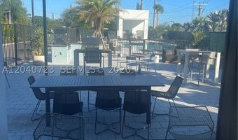 2880 NE 203rd St 34B, Aventura, FL 33180