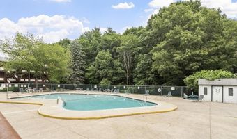 20 Colonial Dr 10, Andover, MA 01810