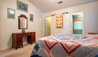 165 Spring Lk, Athens, GA 30605