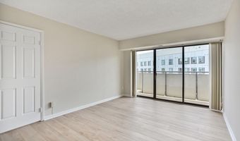 5300 COLUMBIA Pike 904, Arlington, VA 22204