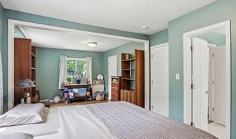 615 Highland Ave, Antioch, IL 60002