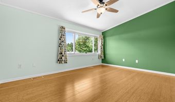 5013 AMERICANA Dr, Annandale, VA 22003