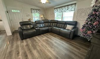 25 Park Ln, Arundel, ME 04046