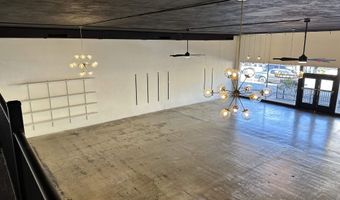 114 N Market St, Benton, AR 72015