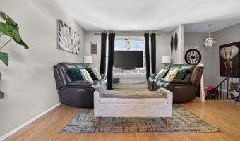 726 PLUMTREE Ln, Claymont, DE 19703