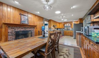 96 Oak Hill Dr, Bristol, CT 06010