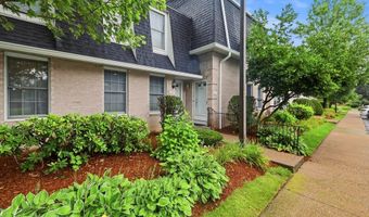 2 Mansion Woods Dr B, Agawam, MA 01001