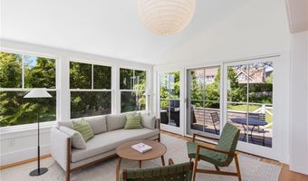 47 Longfellow Rd, Jamestown, RI 02835