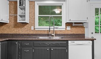 1498 Parkview Dr, Allison Park, PA 15101